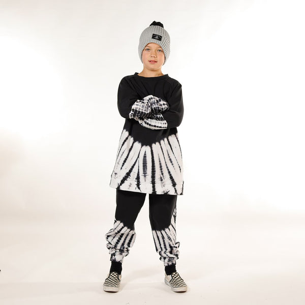 BOYS RAGLAN CREW - Black Dye