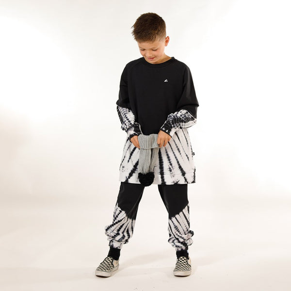 BOYS RAGLAN CREW - Black Dye