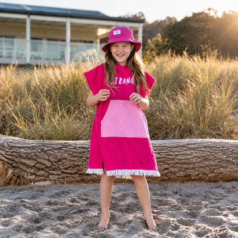 PONCHO TOWEL - Fuchsia Pink